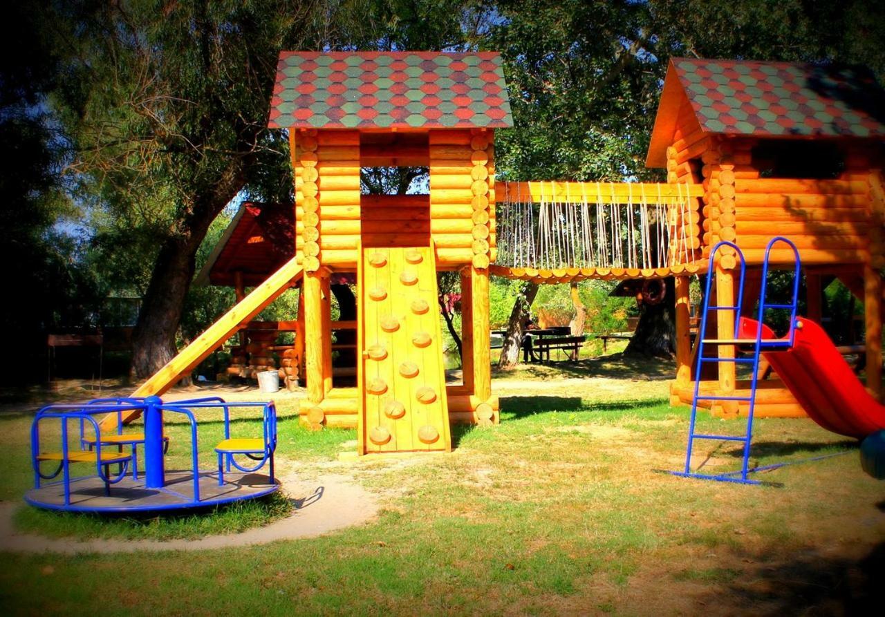 Holiday Park Dunay Kyslytsya エクステリア 写真