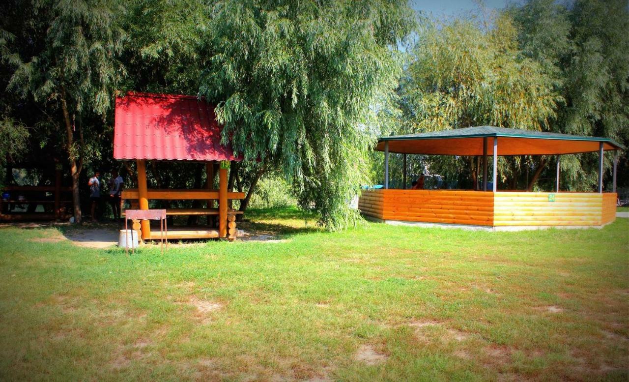 Holiday Park Dunay Kyslytsya エクステリア 写真
