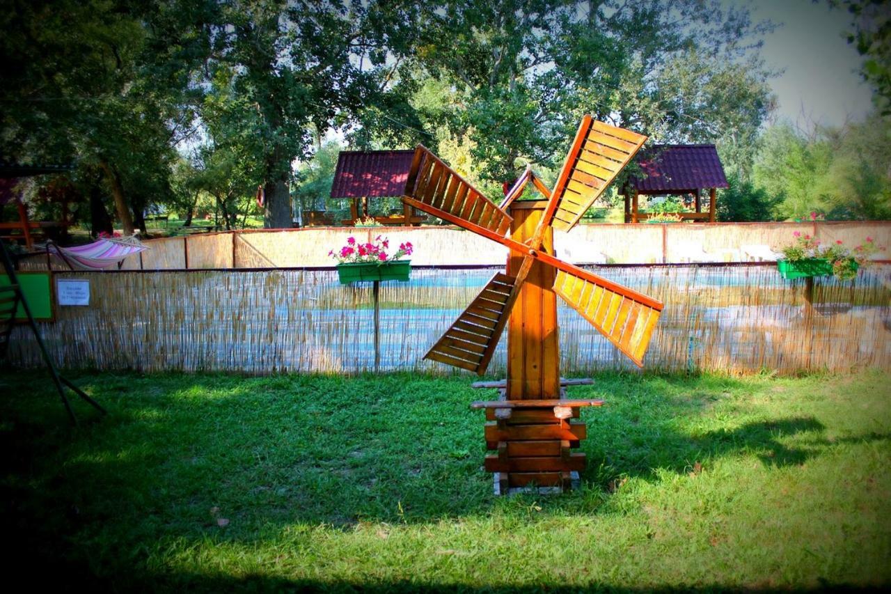 Holiday Park Dunay Kyslytsya エクステリア 写真