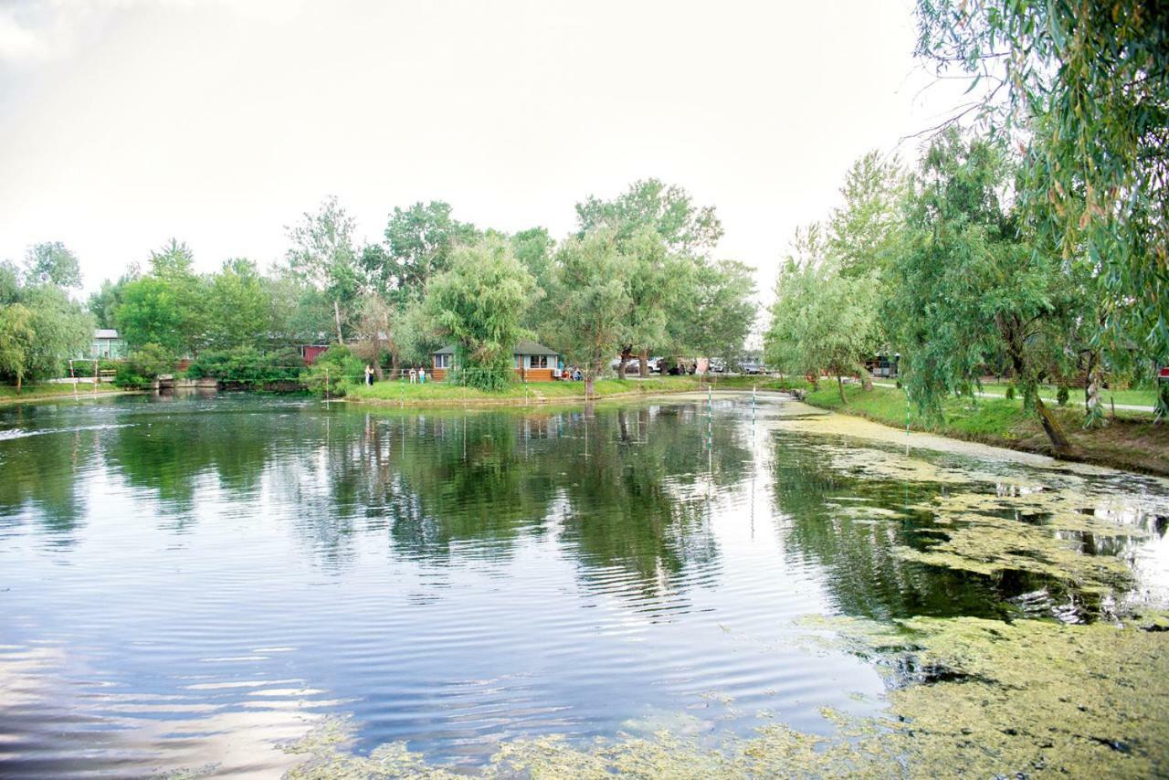 Holiday Park Dunay Kyslytsya エクステリア 写真